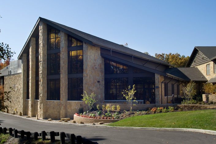 abemartinlodgeaquaticcenter1